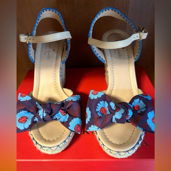 Kate Spade Jane Wedges - Picture 2 of 7